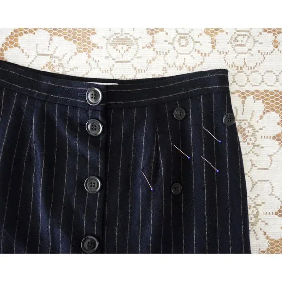 Vtg 00s Y2K Moschino Navy Blue Pinstripe Wool Button Trumpet Skirt IT 40 US 4 - Picture 5 of 6